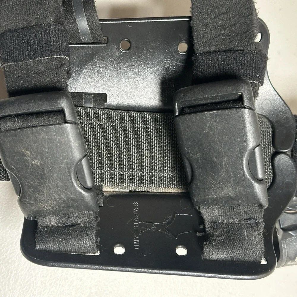 LH Safariland Thigh Holster 6005-83 For Glock 17/22